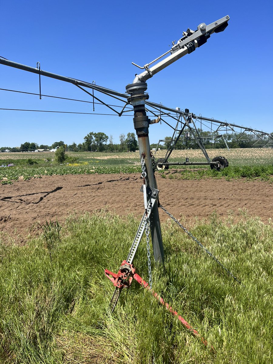 jonlyoder's tweet image. An irrigation story in 3 pictures #agtwitter #irrigate23 #tatertwitter