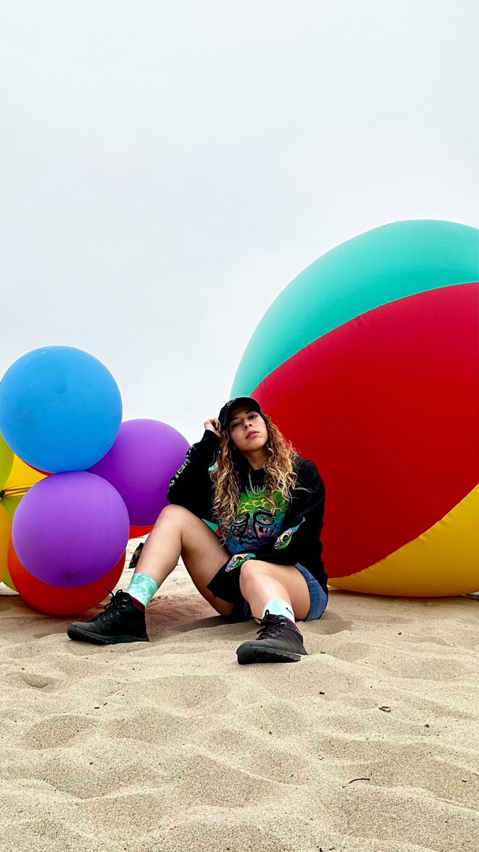 iamGabbyDurden's tweet image. big day. big balls. new song “phone” drops in 9 hours.
