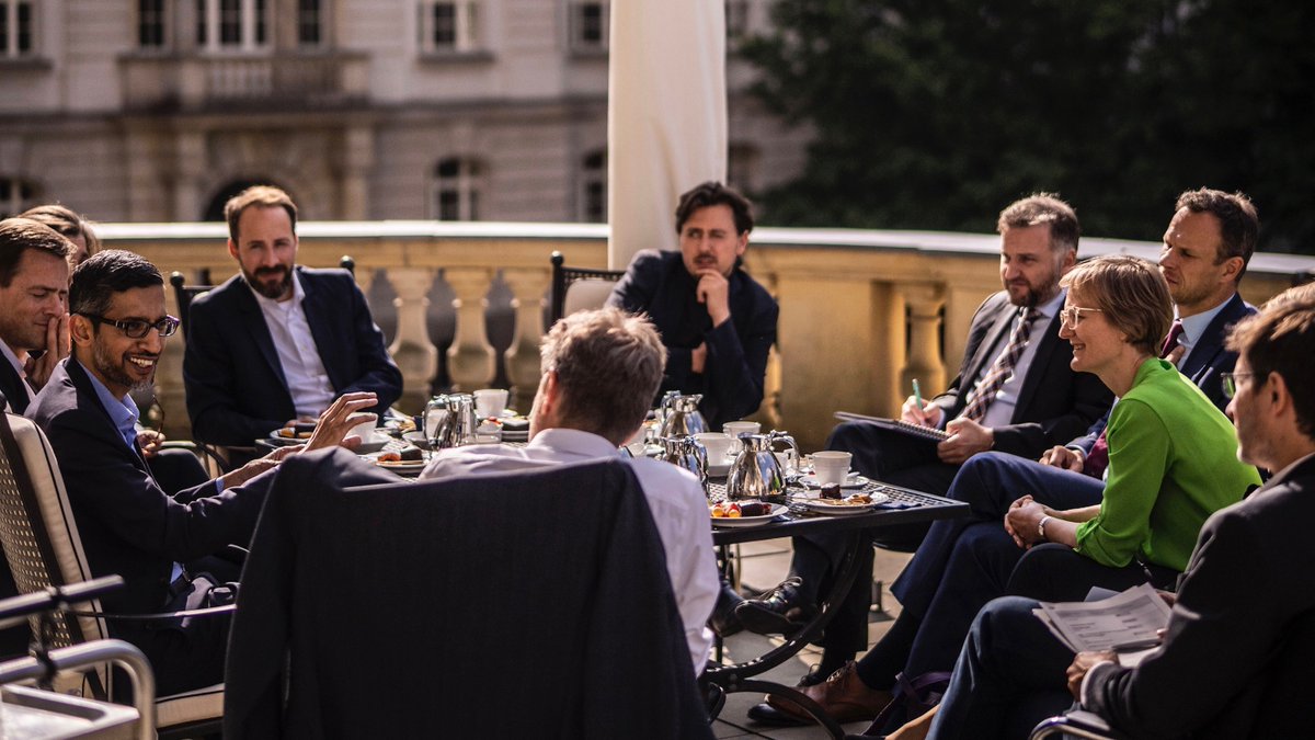 BMWE_'s tweet photo. Intensive exchange today between Vice-Chancellor #Habeck and Google CEO @sundarpichai on artificial intelligence, its benefits for climate protection and sustainability, its economic potential and its risks and dangers. #AI must serve people and the planet. https://t.co/KtQ5xAd4yn