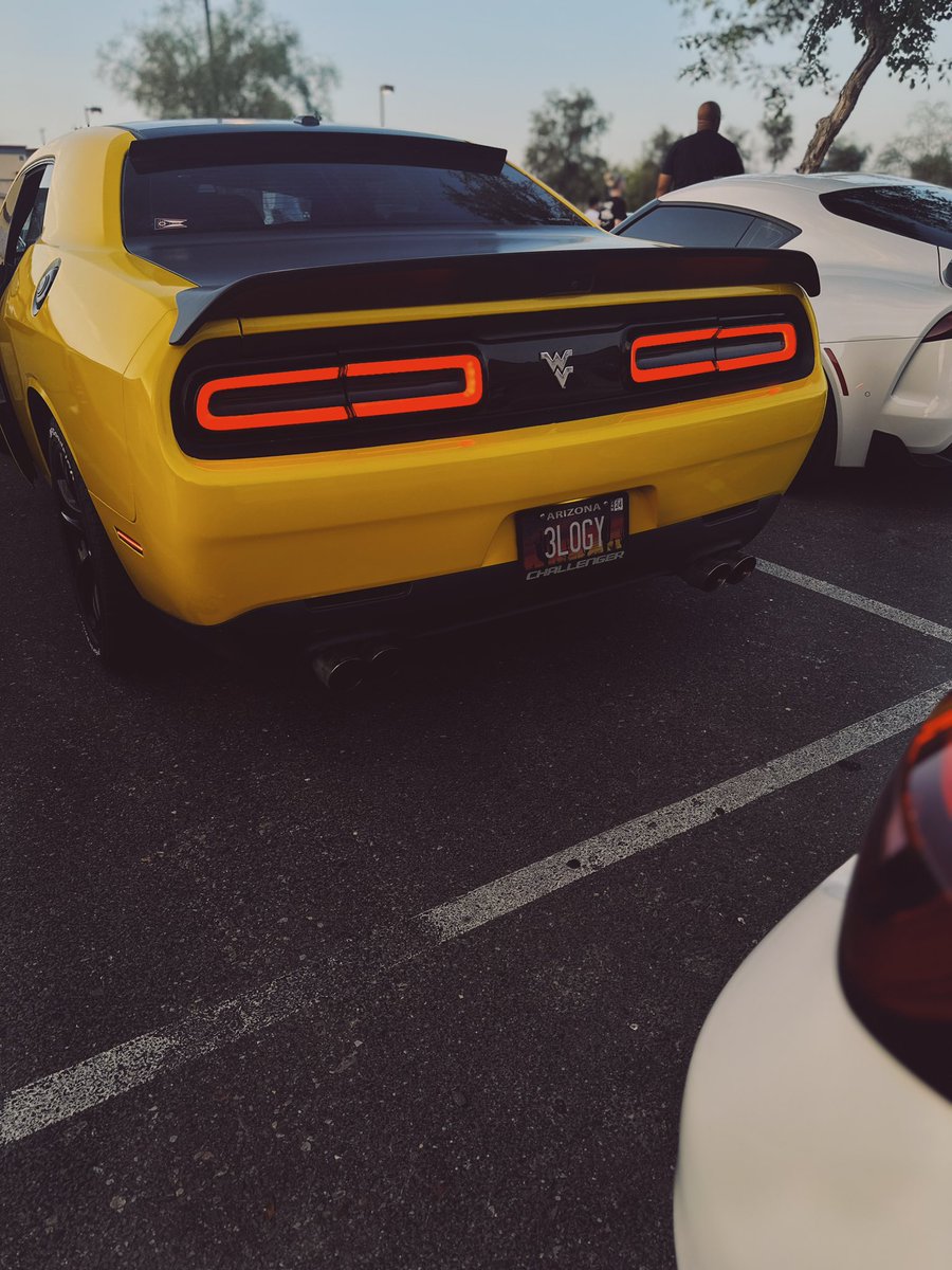 jays_stills's tweet photo. Be strong. Be bold. 

#vsco #vscofilter #photo #photograghy #photographer #photooftheday #art #dodge #DodgeChallenger https://t.co/h4J8EcZAwb