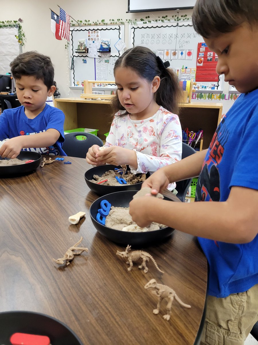 Daisy Molina tweet media