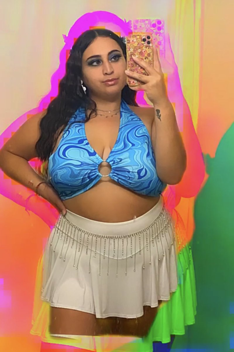 mellokitty444's tweet photo. @Sambam710 The titties will always be tittying 🤭 + serving face 😏💞 https://t.co/GXWavSMeJ4