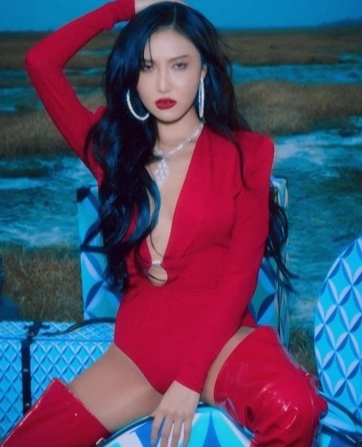 windflowevr's tweet image. HYEJIN PLEASE I'M WEAK