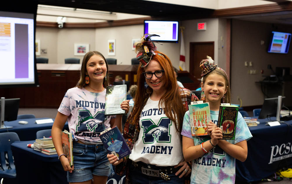 my_pcs's tweet image. YOU DID IT! We've had another incredible year across Pinellas County Schools, full of new achievements, exciting experiences and lifelong memories. We hope you have a safe and fantastic summer! 😎🌞