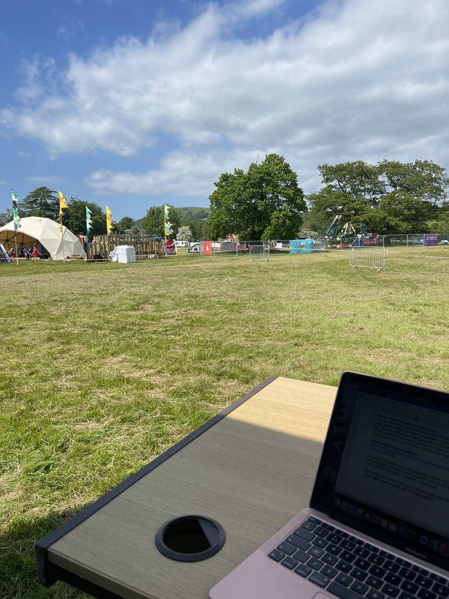 heledd elin roberts (@heledd_) on Twitter photo Prynhawn hyfryd hyfryd iawn yn rheoli llwyfan Yr Arddorfa ar gyfer Prosiect 23 <a href="/EisteddfodUrdd/">Eisteddfod yr Urdd a’r Celfyddydau</a> a sgwrsio ar <a href="/BBCRadioCymru/">Radio Cymru</a> yn fyw o’r maes! Vibes 🫶🏼 Prynhawn hyfryd hyfryd iawn yn rheoli llwyfan Yr Arddorfa ar gyfer Prosiect 23 <a href="/EisteddfodUrdd/">Eisteddfod yr Urdd a’r Celfyddydau</a> a sgwrsio ar <a href="/BBCRadioCymru/">Radio Cymru</a> yn fyw o’r maes! Vibes 🫶🏼