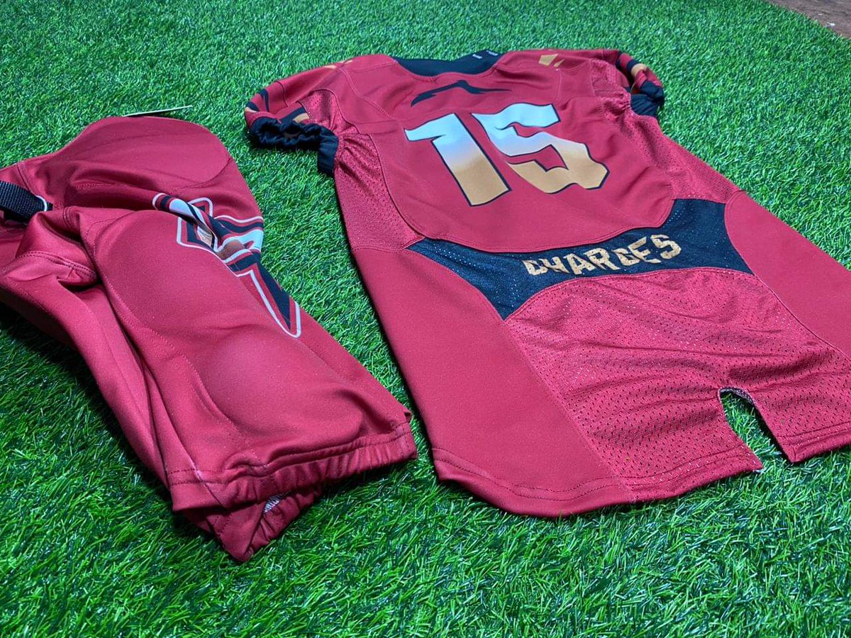 Contact us for your customize team uniforms with quality services.😊
