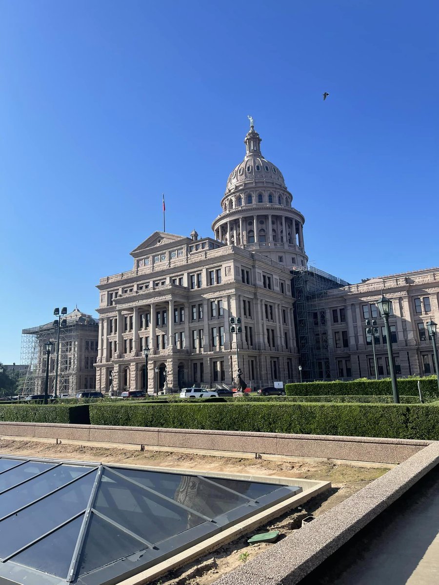 needhamfiretx's tweet photo. Today Chief Hosler and Deputy Chief Weaver are at the Capital working to ensure that Emergency Service Districts are being heard and represented. https://t.co/ePLZv8utNi