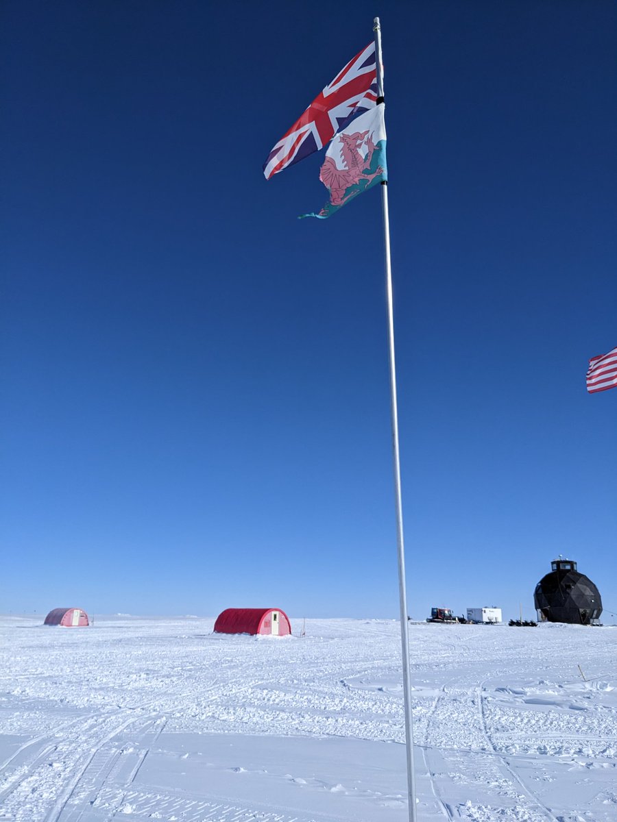 Hello <a href="/egripcamp/">EastGRIP Camp</a>, thanks for putting our flags out!