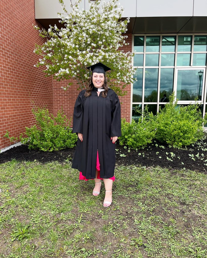 Lindsay Larion tweet media