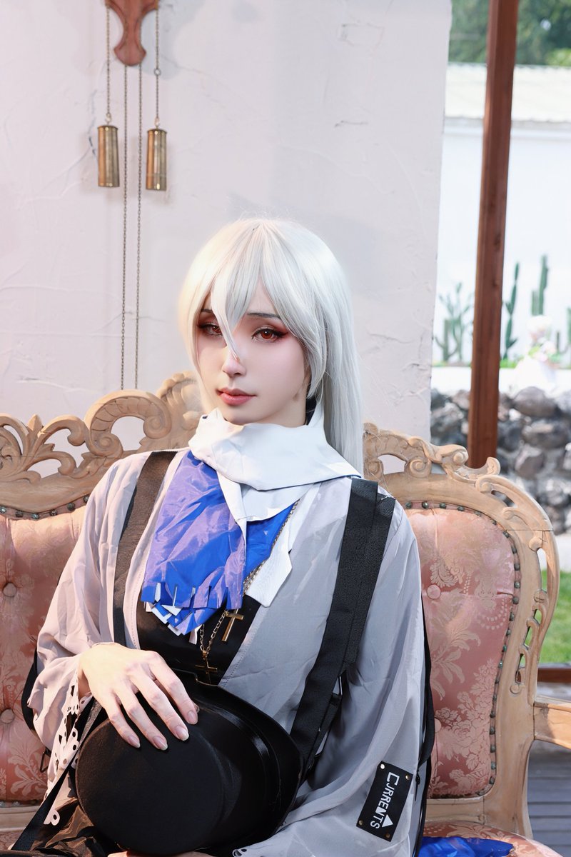 寒武纪ᵀᴹ1096冬季新款/暗流。特别手工细节填充，舒适贴身。完美融入日常装束，持久耐穿。材质轻量耐磨。多层设计高效保暖。 https://t.co/fgaVYbqa3W