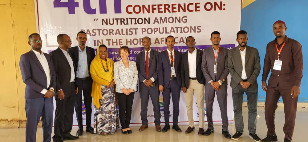 SUN_EthiopiaCSO's tweet photo. ECSC-SUN National lead presented ECSC-SUN priorities and future focus at the 4th International Conference on Nutrition Among Pastoralist Populations in the Horn of Africa held on May 10 &amp; 11, 2023  at @jigjigauniveth. ECSC-SUN received Award for its great support to the region. https://t.co/NEXlyv9Hif