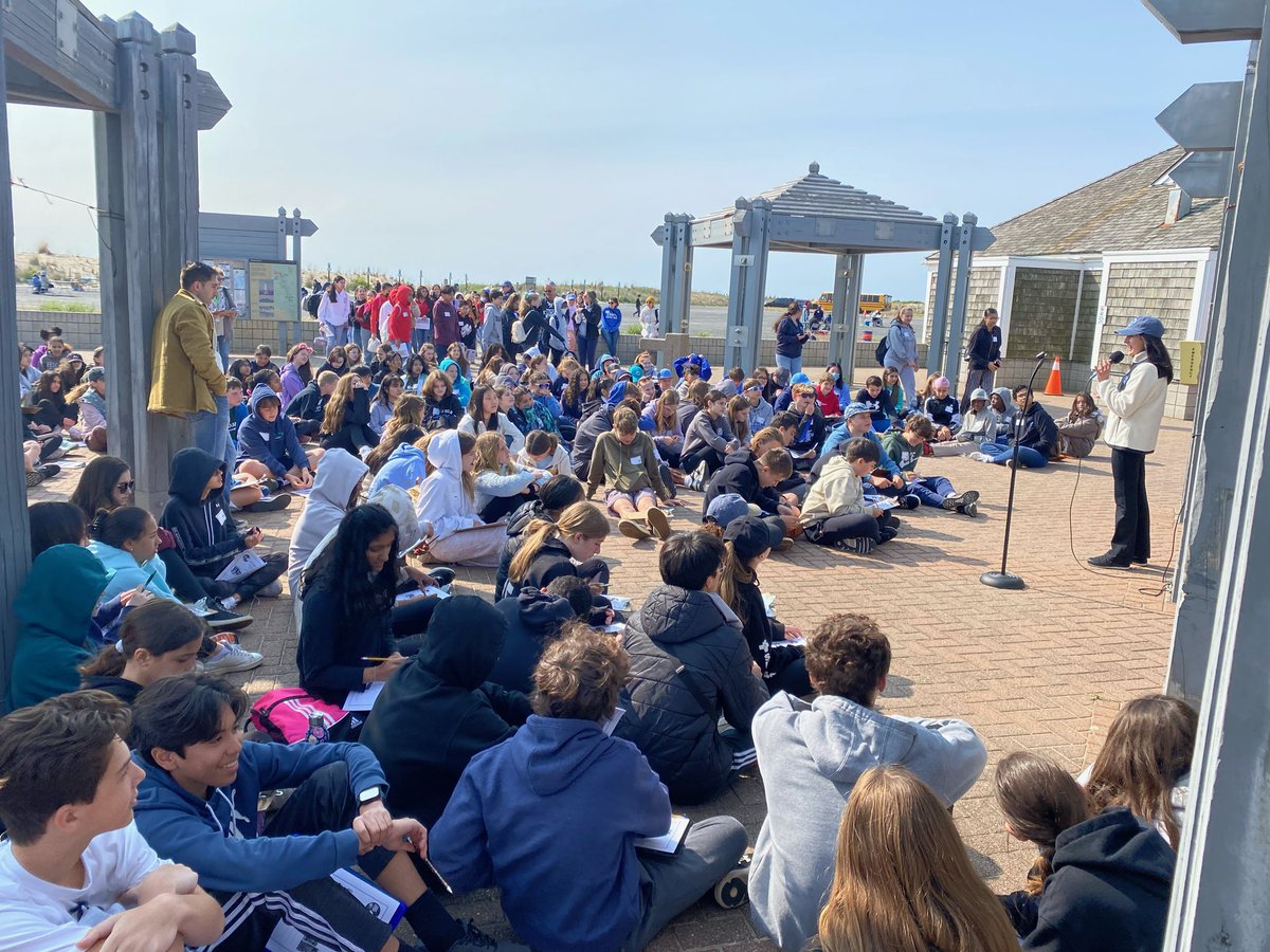 MAMSHighlights's tweet photo. The @mamshighlights Environmental club visiting Sandy Hook today. @PrincipalMCW @MARSDNJ https://t.co/gVQXMZZndX