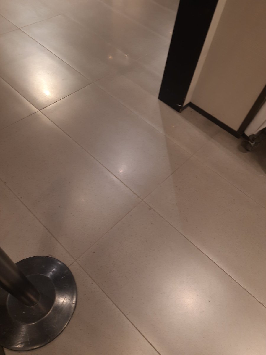 OnurAnkaratek's tweet photo. Anlık zara avm de bulunan varsa dm gelebilirsiniz kavheler benden
#çankaya #zara https://t.co/JxV7PcAL9W