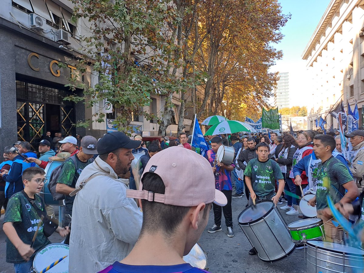 📷 En el salón Felipe Vallese de la Confederación General del Trabajo, comenzó el acto de asunción de <a href="/herdoval/">Hernán Doval</a> al frente de la <a href="/ctmOficial/">CTM ARGENTINA</a>