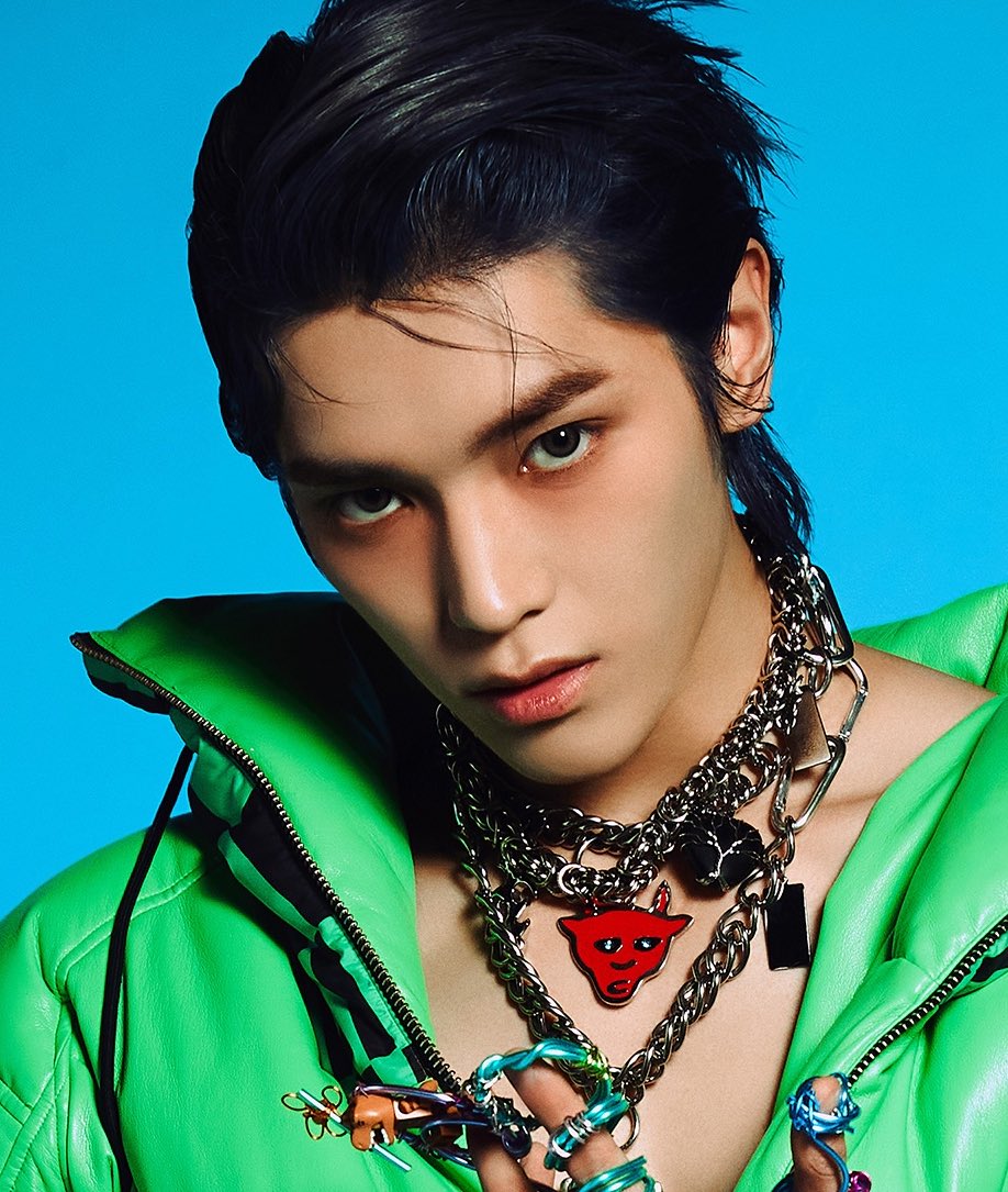 tyongsource's tweet photo. details. 

SHALALA COLLECTOR D2 
#TAEYONG_CollectorPhoto https://t.co/YnkfmoLDu6