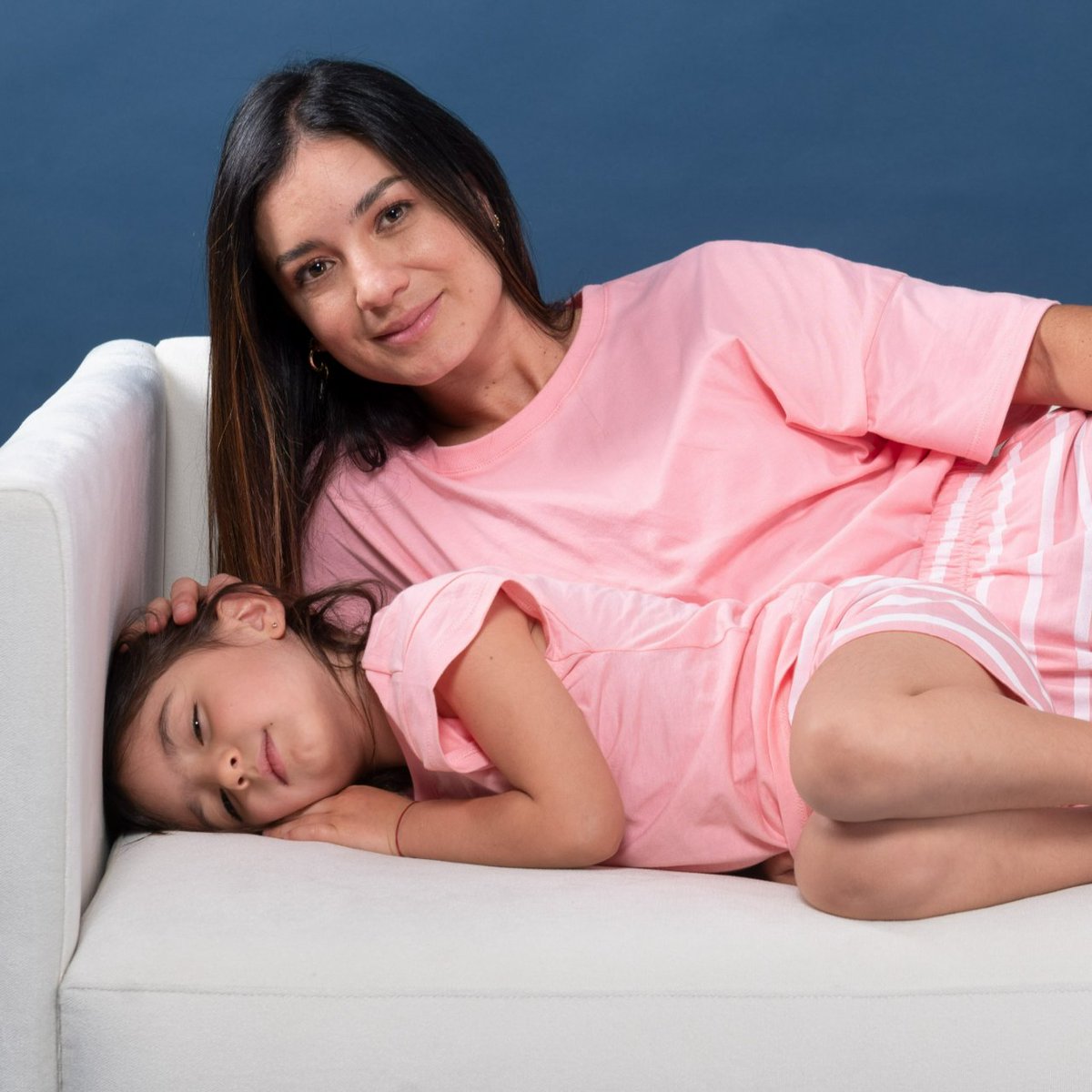 Ama y cuida de quien vela tus sueños! 💗 100% Mamá

¡Sigue sorpréndiendola! 👇
*Finaliza el 21 de mayo. 
Lleva 3 prendas de mujer pagando 2.

Te esperamos en tiendas o pide desde casa en 📲 pinto.com.ec.

#mamá #díadelamadre #felizdíamamá