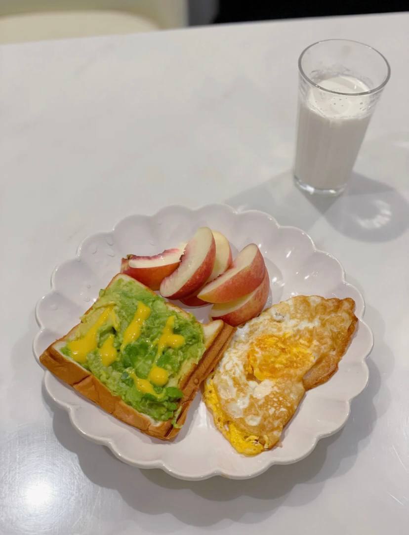 sajidjan471's tweet image. Breakfast with milk ~ 
#forhealth 
#breakfast