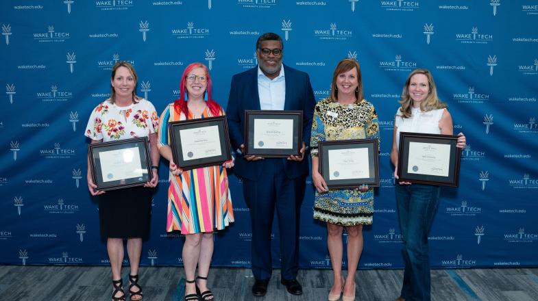 [NEWS] - Wake Tech celebrated 36 faculty and staff leaders who recently completed the college’s Leadership Program.

The program is designed to help #WakeTech employees gain valuable skills for their growth and success.

bit.ly/3Mi5uDr