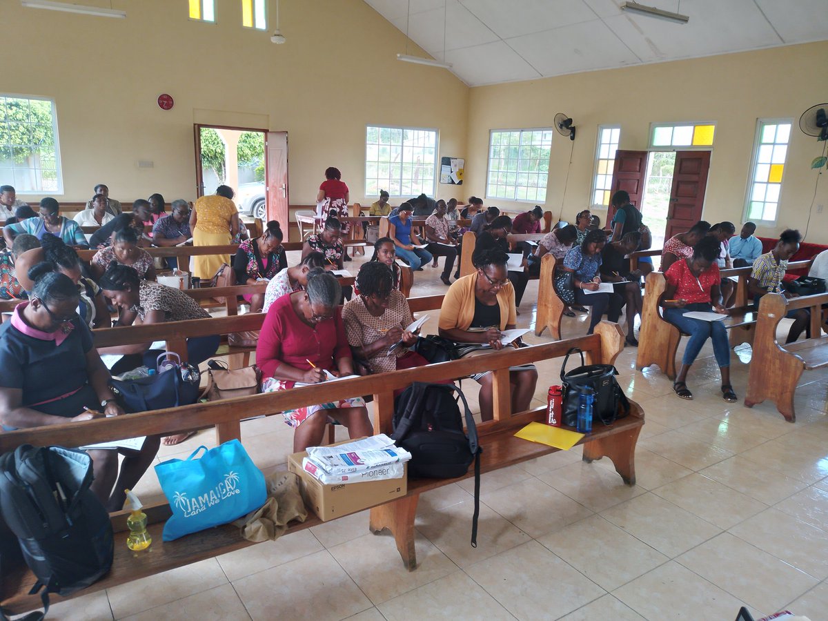 Deenmariereid Reid tweet media