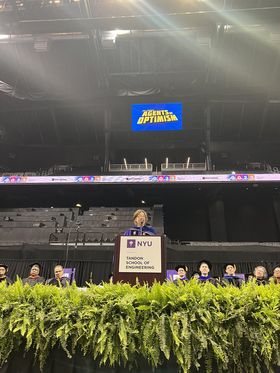 nyutandon's tweet photo. “#Engineers doing life changing work are the real #superheroes of society” says Tandon Dean @jelenazk to the Class of 2023 #nyu2023
#Nyutandonmade #agentsofoptimism https://t.co/11sZ85fd1S