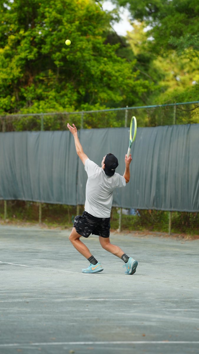 BoysLatinSchool's tweet photo. Shout out to Eli Holder '25 for winning the MIAA B Conference No. 2 singles individual title! Yesterday he outlasted his Beth T'Filoh opponent in an impressive 3 hour match. Congrats Eli! #BoysLatin #EQV https://t.co/LKAU9LBDEp