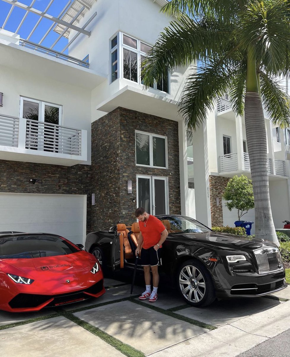 I've said this before and I'll say it again, Life is all about RR... Risk to Reward
New RR Dawn added to the fleet . I this interior is just fireeee and wait untill you see the wheels and wrap OTW
#setandforget #patiencepays #motivation #newcar #rollsroyce #forexpaid