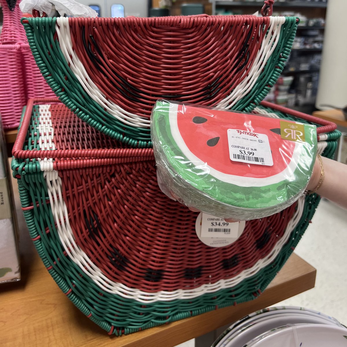 Fresh picked finds, everyday 🍓 🍌 🍉 

<a href="/tjmaxx/">TJ Maxx</a>