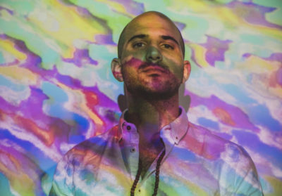 Monad has an ear for ambitious, luscious psych rock and it’s in full bloom on his new single “Light In An Empty Room”. Monad’s previous EP ‘Dissolution’ was a testament to the stellar music he can produce. We’re excited to hear more. #AltPsychedelic

audiofuzz.com/hear/hear-ambi…