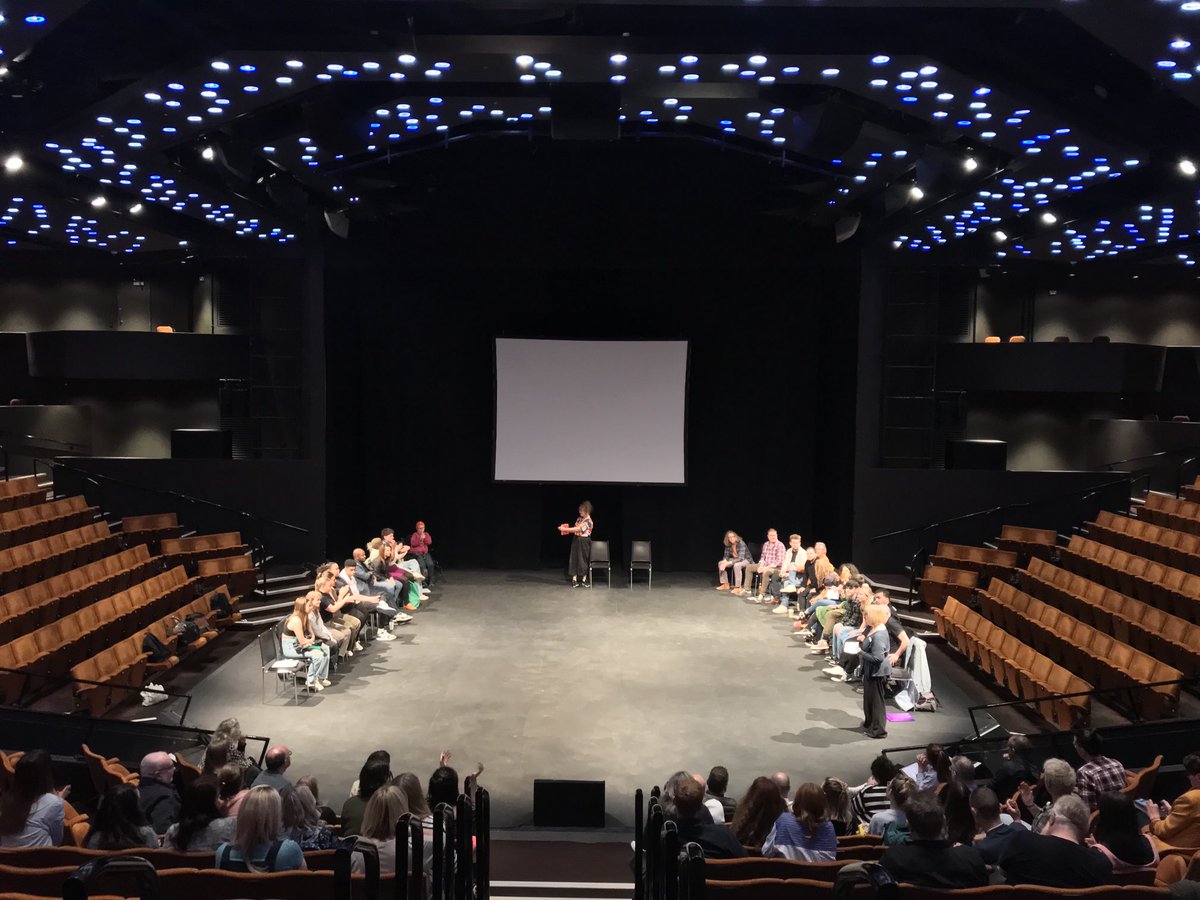 Standing at the sky’s edge representing #Blackpool ⁦<a href="/Grand_Theatre/">Blackpool Grand Theatre 🦋</a> at today’s fantastic #VenuesNorth showcase meeting ⁦⁦⁦⁦<a href="/crucibletheatre/">Crucible Theatre</a>⁩ ⁦<a href="/Sam_Danson_/">Sam Danson</a>⁩ ⁦@RikkiBB⁩ #BI-TOPIA ⁦⁦<a href="/EmmersonWard/">Emmerson & Ward Productions</a>⁩ ⁦⁦⁦<a href="/ace_thenorth/">Arts Council England, North</a>⁩