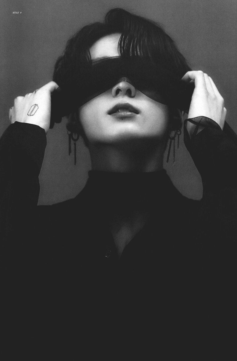 Daily_JKUpdate's tweet photo. RT + REPLY 🖤

I vote #JungKook at #SECAwards for #ArtistaMasculinoInternacional and #LeftAndRight for #MusicaInternacional https://t.co/563rCryoZF
