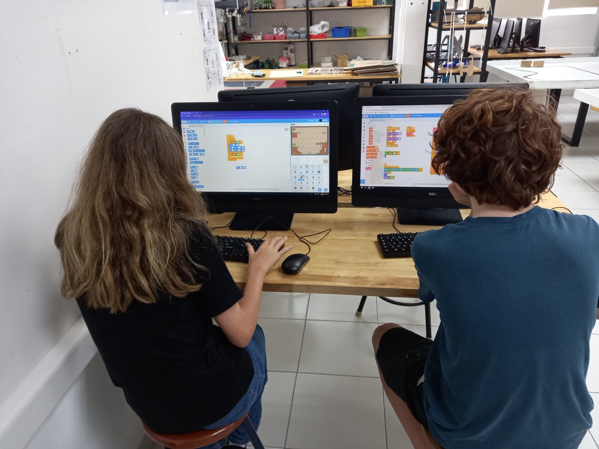 JacquesMantion's tweet photo. Samedi 20 mai au Lycée Français René Descartes de Phnom Penh aura lieu la #NuitDuCode2023, un concours de codage sur 6h en Scratch et Python. Nous serons en simultané avec l'Ecole Française de Siam Reap pour désigner les meilleurs codeurs du Cambodge. @nuitducode @aefeinfo https://t.co/zUpyV4jl67