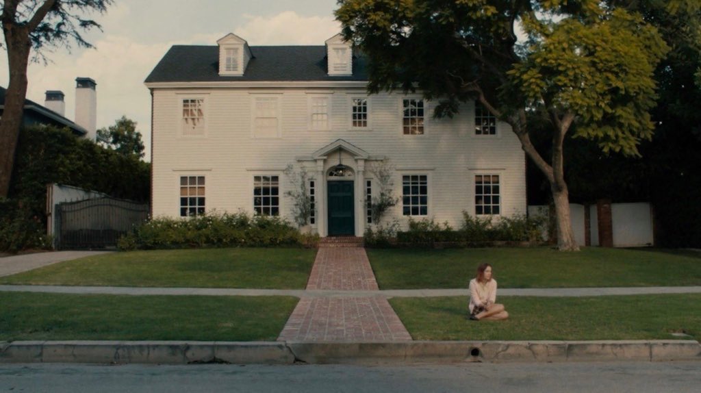 cinematogrxphy's tweet photo. lady bird (2017) dir. greta gerwig https://t.co/C6J4wbARrC