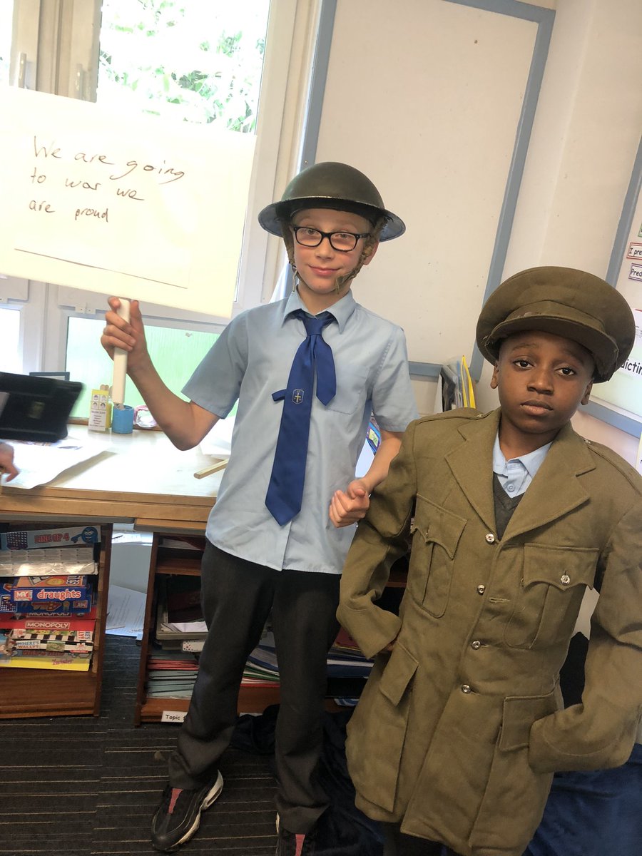 Jane_Arthur_'s tweet image. Thanks Ms Doyle &amp;amp; P7/6 @StPaulsGlasgow for welcoming me into their classroom #IDL #curriculum #selfevaluation engaged &amp;amp; active learners applying their knowledge &amp;amp; skills whilst learning new knowledge &amp;amp; skills too 👍🏼👍🏼👍🏼 @EdISGlasgow @McgeeverSharon @JeanMil09459364 @LindaLogue10