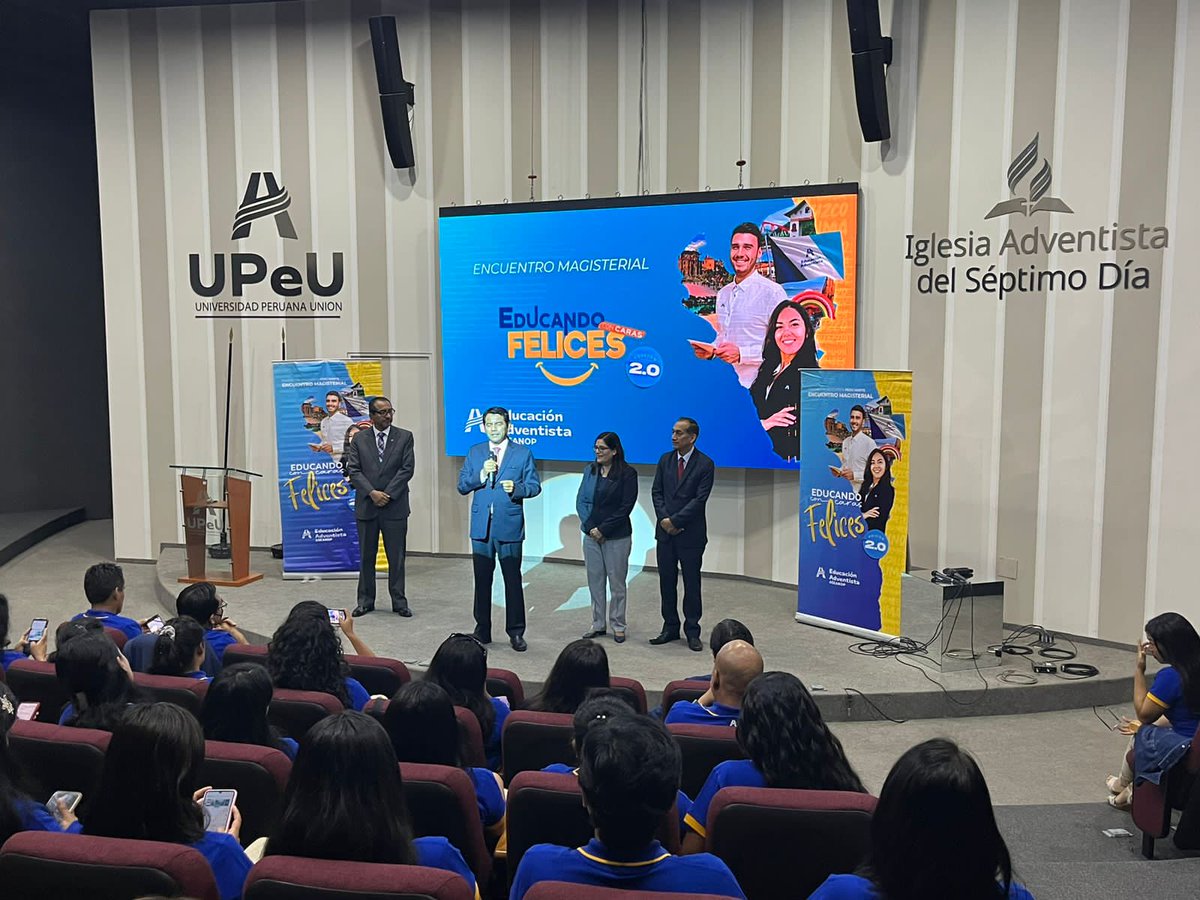 UPeUOficial's tweet photo. 📣Se realizó culto de gratitud en el Encuentro Magisterial #EducandoConCarasFelices de @AdventistasANoP, donde participaron autoridades administrativas de la UPeU para motivar a más docentes a cumplir la misión de educar para esta vida y la eternidad. 🙏🏻😊 https://t.co/fFYkcZHyEW