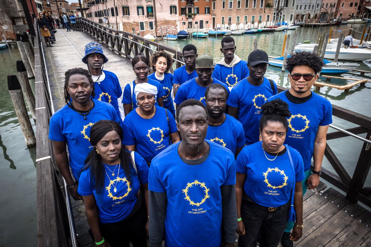 natalia_garriga's tweet photo. La diàspora africana representa Catalunya a l’exposició “Following the fish” de @la_Biennale, que ens interpel·la i provoca.
Ara que reflexionem sobre sostenibilitat, clima i altres maneres de viure, hem de mirar Àfrica, escoltar i aprendre de veïns i veïnes com @sindicatomanter. https://t.co/3hxGeLx5B9
