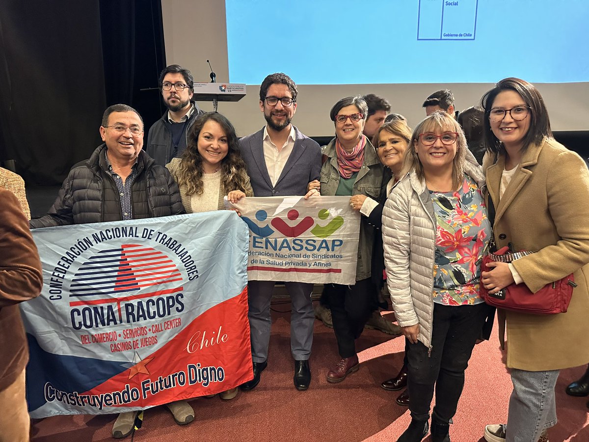 fenassap's tweet photo. 👉CuentaPública2022/2023 Ministra @jeannette_jara @MintrabChile destaca: ratificación #Convenio190  @OITnoticias; Ley #40Horas , aprobación del #salariominimo 
Estuvieron subsecretarios  @gboccardobosoni
@SubsecTrabajo y Christian Larraín 
@previsionsocial junto a trabajador@s https://t.co/52So4aCKxV