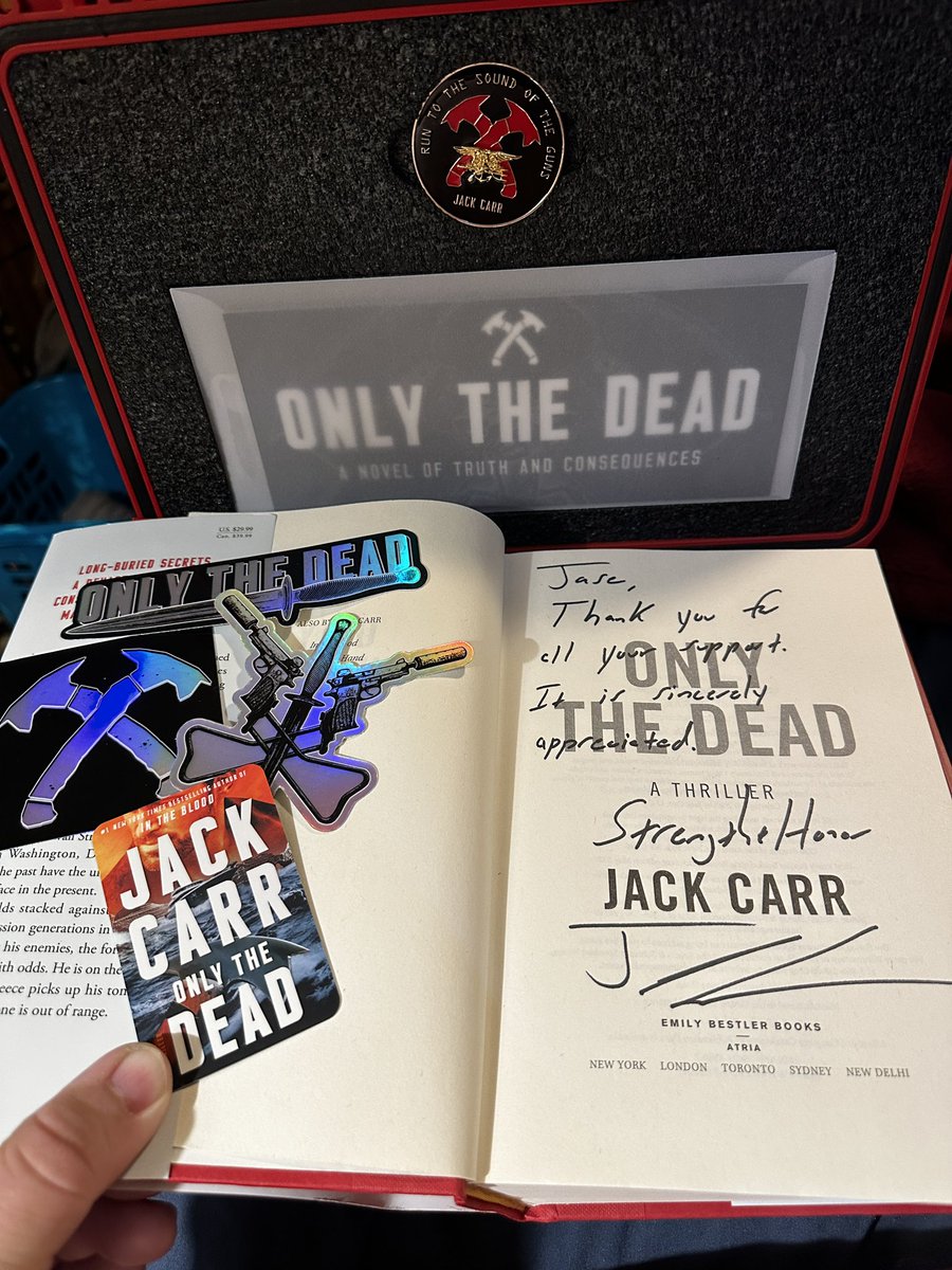 Jse_80's tweet image. I’ve wanted one of these boxes from the very first time I saw a picture of one for the devils hand, never EVER in  a million years did I ever think I would own one… thank you so much @JackCarrUSA for making this dream come true and adding this bad boy #CarrCollection 🔥🔥🔥🔥🔥