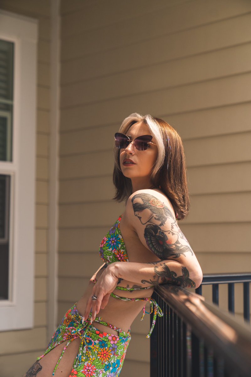 Ditching the blonde was THE fucking move of the year 🥰🥺