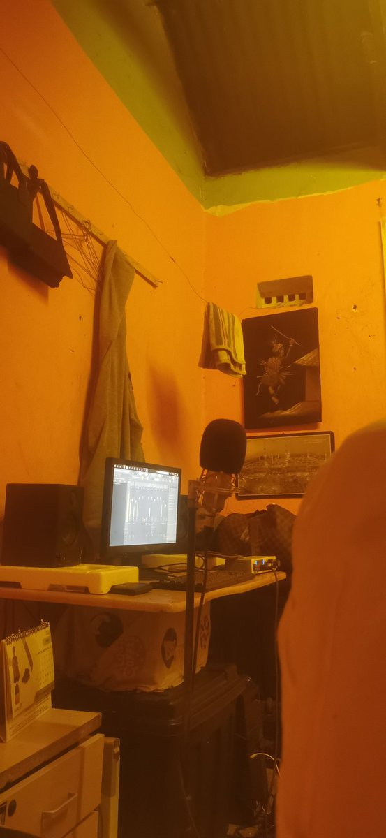 MICHAELSWIIFT's tweet image. Chete.