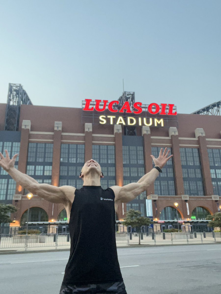 Ready for <a href="/veecon/">VeeCon</a> #veecon #VeeCon2023 !! Hope to meet a ton of you! Let’s go <a href="/garyvee/">Gary Vaynerchuk</a> <a href="/JesseItzler/">Jesse Itzler</a> <a href="/Ericthomasbtc/">Eric Thomas</a> !!