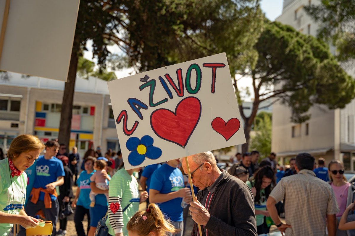 HodzaZivot's tweet photo. Proteklog vikenda ovako je bilo u Zadru i Osijeku. Tisuće ljudi stalo je u zaštitu svakog ljudskog života. Ovoga vikenda #Hodzaživot u #Zagreb i #Vinkovci !
Bit će super , dođi i ti!👶👨‍👩‍👧‍👦🇭🇷 https://t.co/mjDTCutv8n