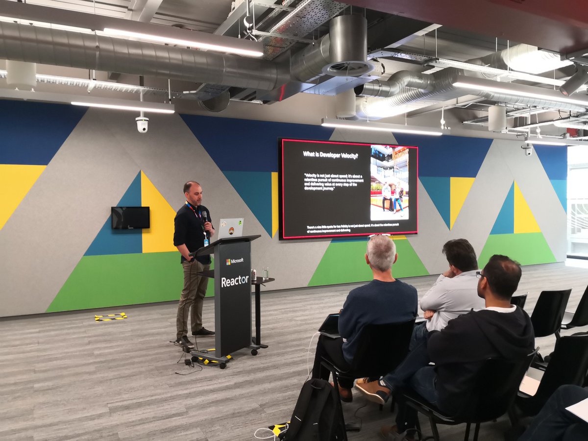 TheStephLocke's tweet image. Great #msdevuk day talking #apps with #ai and resiliency with our brilliant architects and specialists