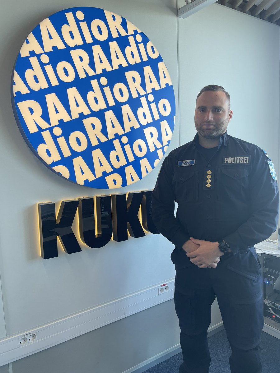 Täna rääkisin Kuku raadios kadunud/eksinud inimestest. Lühidalt: metsa minnes pane end valmis selliselt, et sa võid sinna jääda ööseks, täislaetud mobiil ja kontakt meiega on inimese kiireim leidmise viis. Märka oma lähedasi ja teisi enda ümber, kadumise kahtluse korral hel. 112!