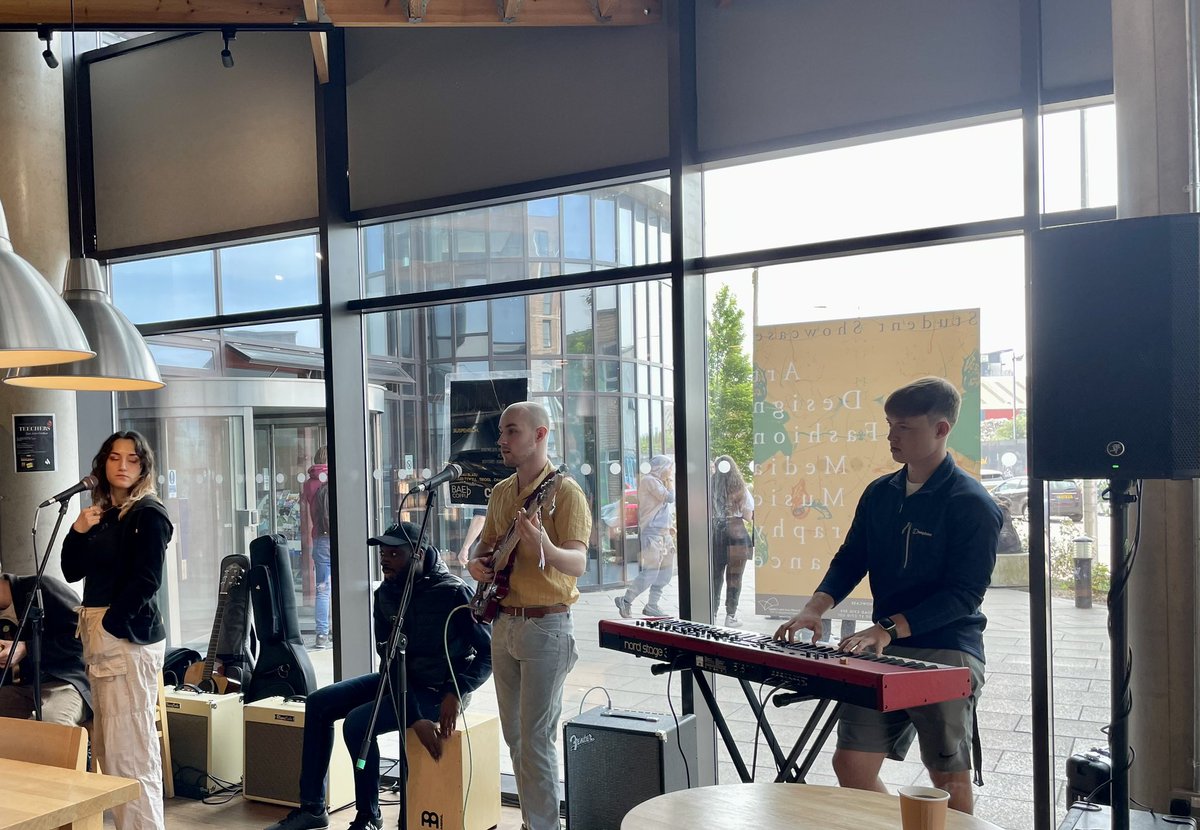 kristenharries tweet media