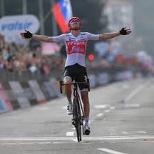 22 juni, Carré.

De Grote Megalomane Voorbeschouwing op de Tour.

Met de enige echte <a href="/BaukeMollema/">Bauke Mollema</a>.

Kaarten te koop via: carre.nl/voorstelling/i…