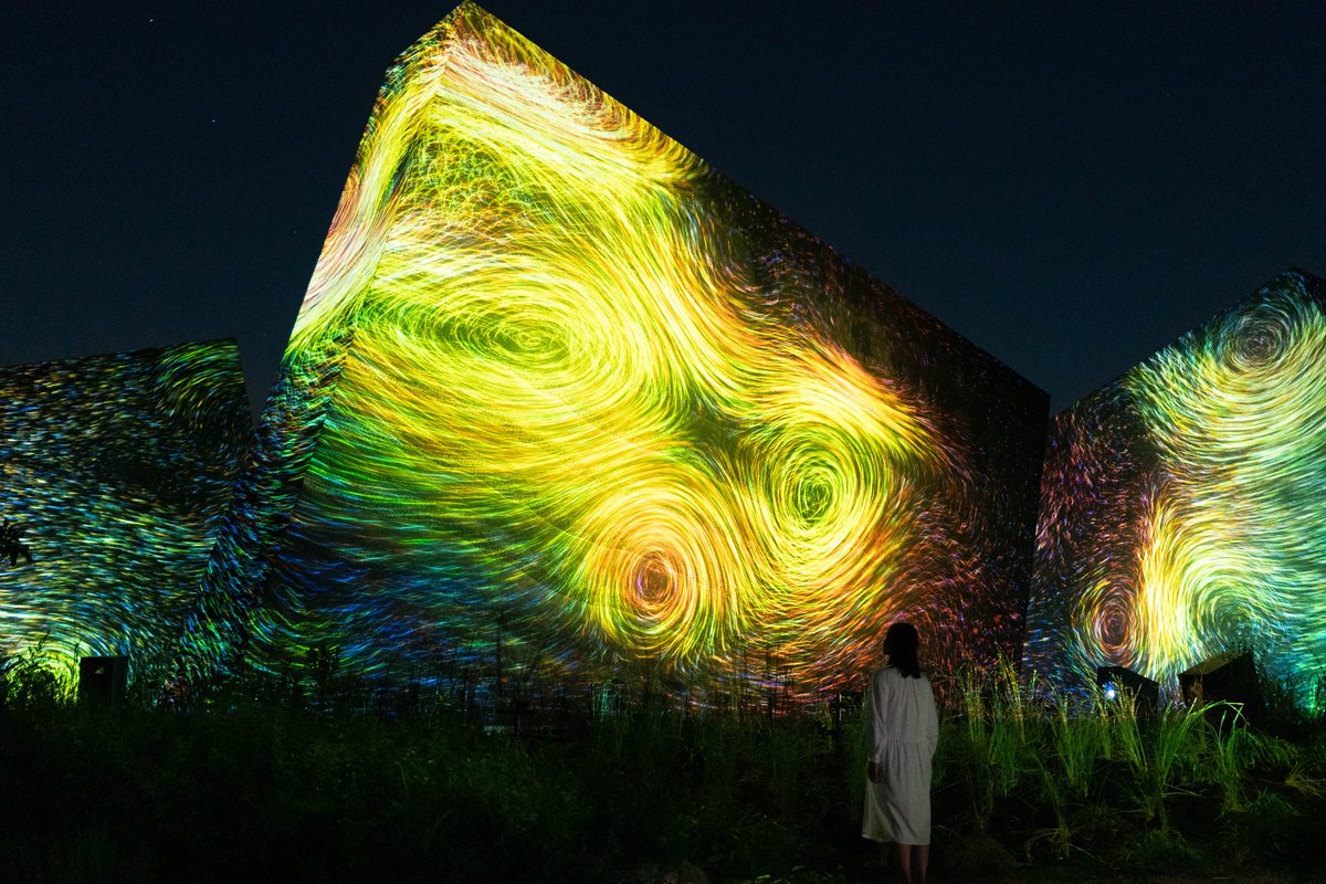 teamLab_net's tweet image. “Sculptures of Dissipative Birds in the Wind”
The giant sculptures in this artwork depict the continuous dissipation of energy into the environment by the birds that fly around them.

At “teamLab Botanical Garden Osaka”.
teamlab.art/e/botanicalgar…