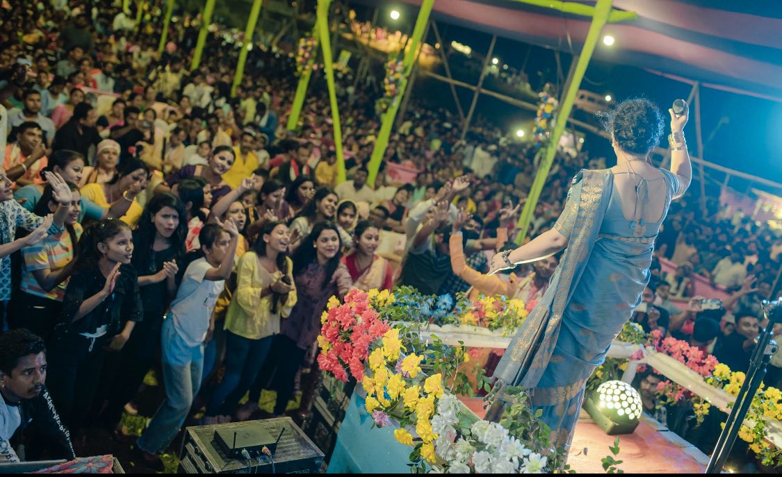 zublee's tweet photo. Some moments from Kaliabor’s show.... Thanks for the warmth 🙏
.
.
Loved the captures 📸 @rajkamalsaikia💕
.
.
#zband #zubleebaruah #zubleelive #traveldiaries #bihutour2023 #musicalmay #love #TMTM https://t.co/ULMEmwgsXm