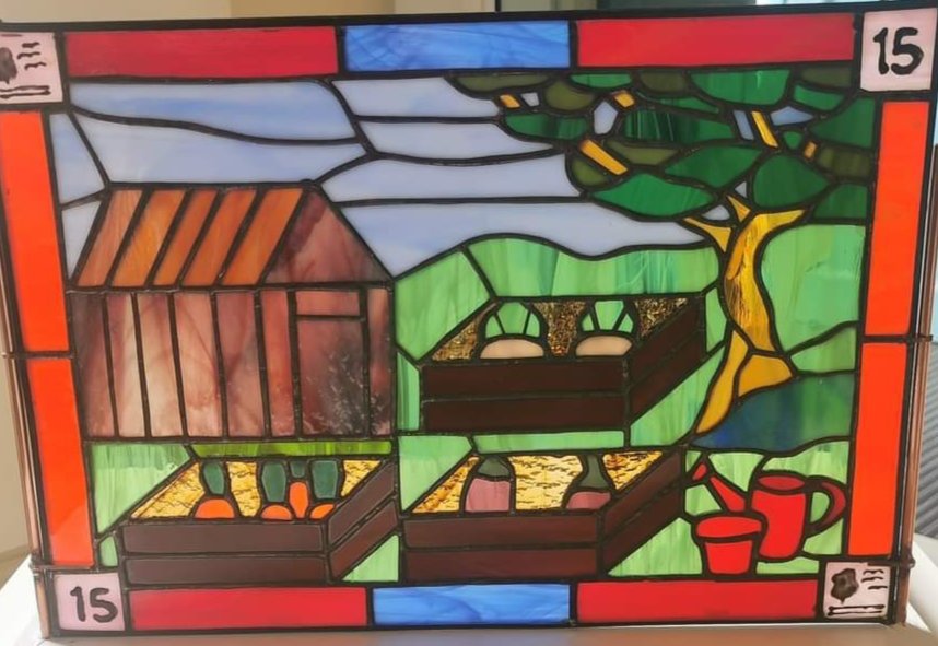 island_mud's tweet photo. 🙌🥳🤩 #MudIslander Michael McCusker's stainglass in #Solder:#GlobalConnectionthroughArt #LYCS #AdultEducation Opened by @LordMayorDublin in @HughlaneG. Until 11.06 in foyer &amp; funded by #IrishAid.
Photo by @maeveforeman https://t.co/GFJmoobK2p