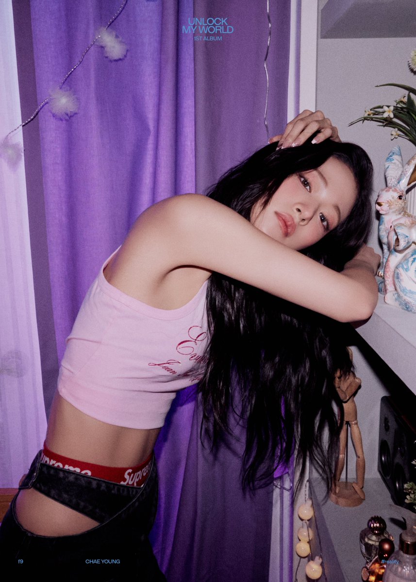 fromis_9 (프로미스나인)
1st Album [Unlock My World]
2023.06.05 6PM(KST)

❓ #reality Official Photo
#이채영 #LeeChaeYoung

#fromis_9 #프로미스나인
#Unlock_My_World
#menow