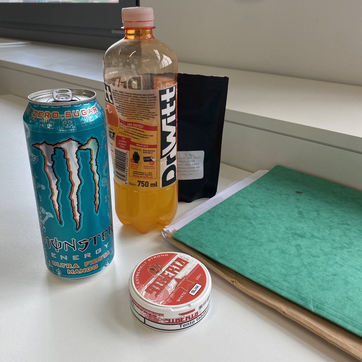 SPASA_'s tweet photo. když nevyjde škola, tak budu nutriční poradce https://t.co/wTqB5QEI33
